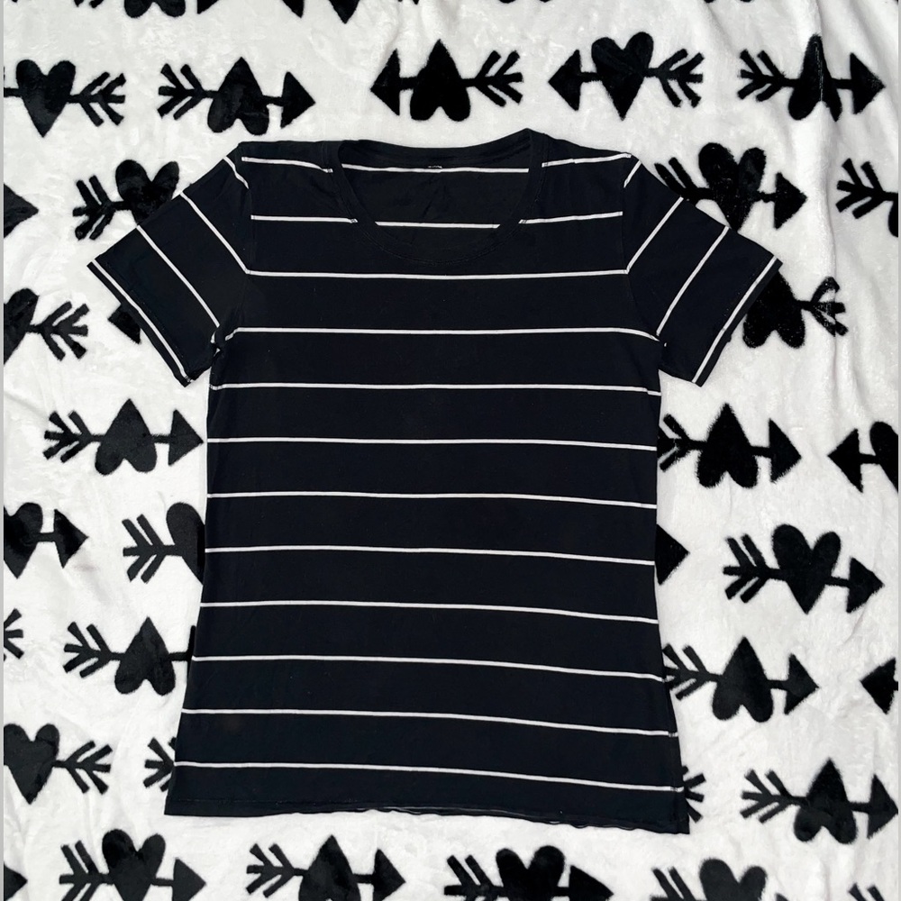 Lulu lemon crew neck T shirt